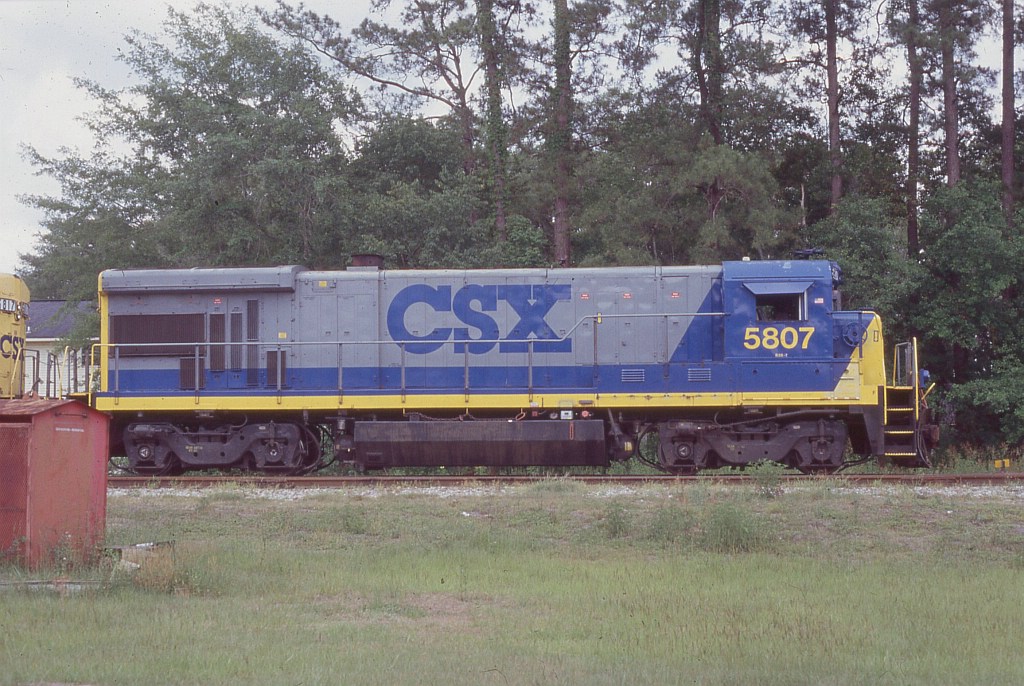 CSX 5807 
